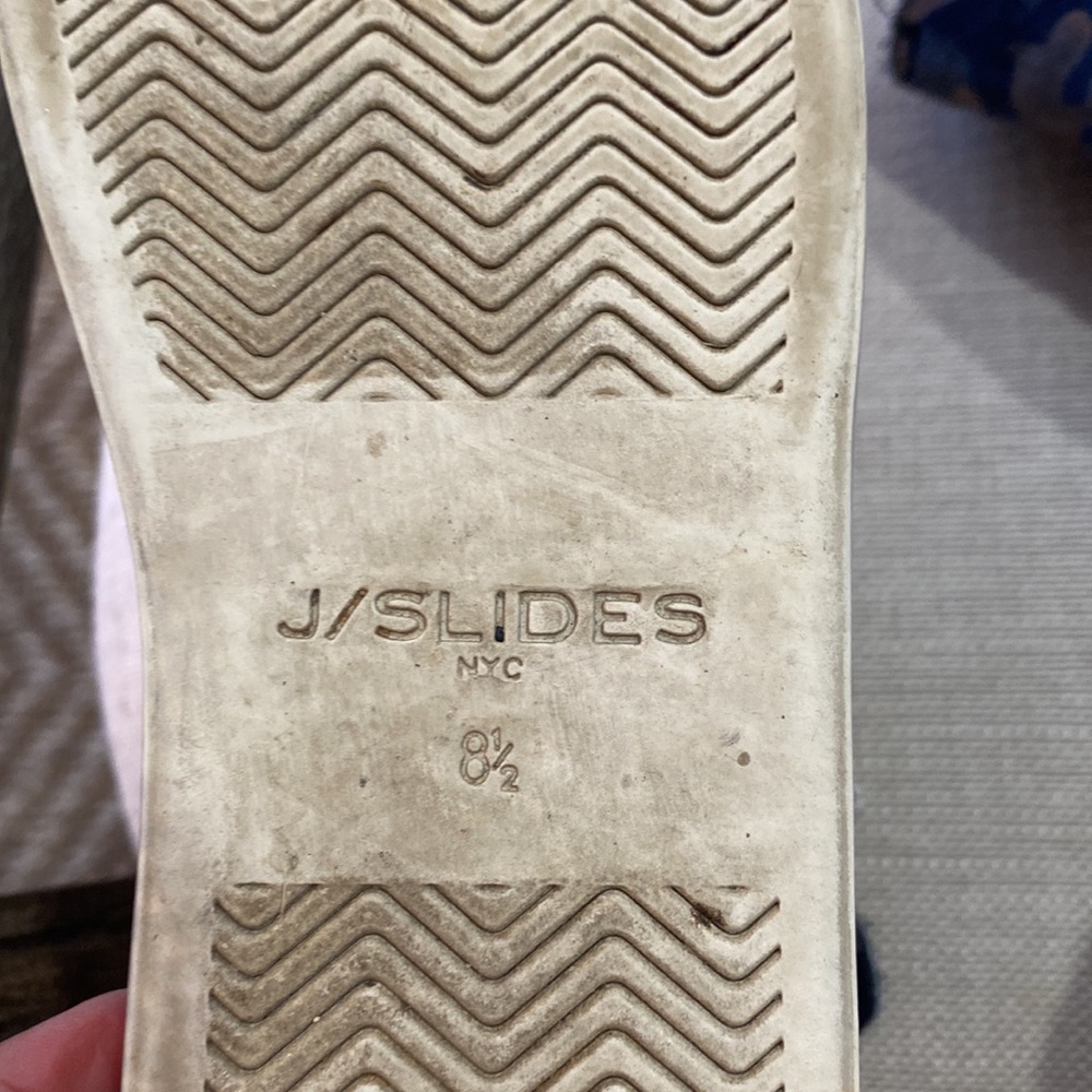 Women’s J/Slides Camo, Size 8.5 - image 5